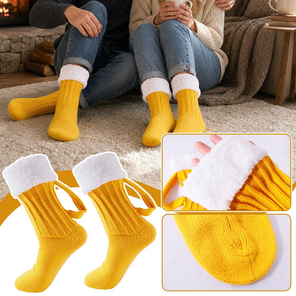 Novelty Gifts - Kaus Kaki Rajut Motif Mug Bir